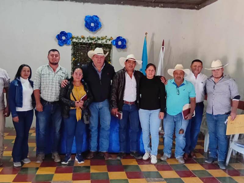 La sequía ha provocado pérdidas agrícolas y dificultades para abastecer de agua y alimento al ganado en comunidades de Gualcinse, Lempira.