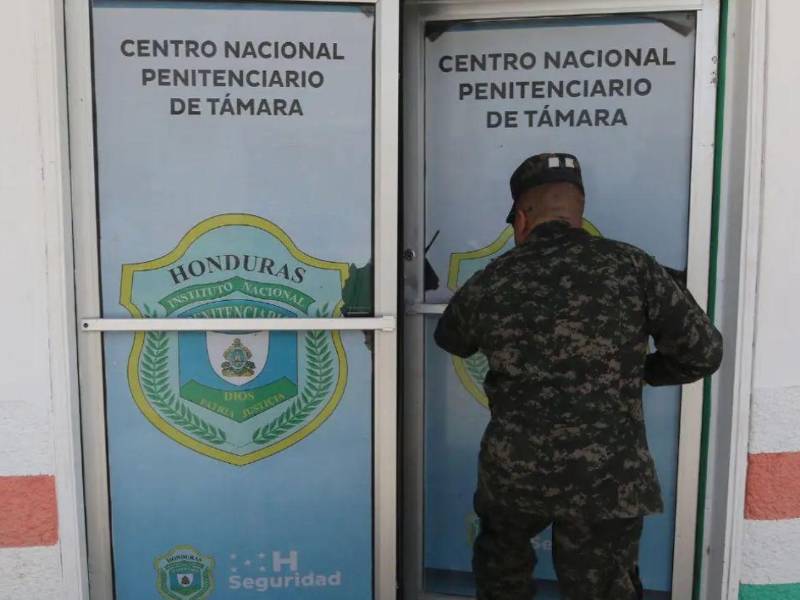 Desde marzo de 2026, las compras en Támara se hacen en efectivo, pero los privados de libertad aún tienen tarjetas con saldo que no pueden recuperar.