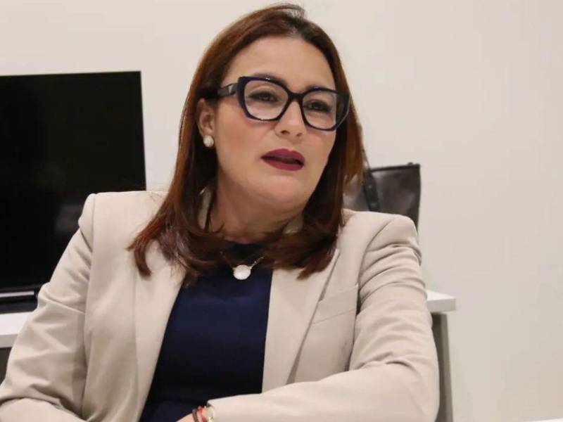La secretaria de Vivienda, Francis Argeñal, dijo que lo más importante es garantizar que hayan fondos para préstamos para adquisición de casas.