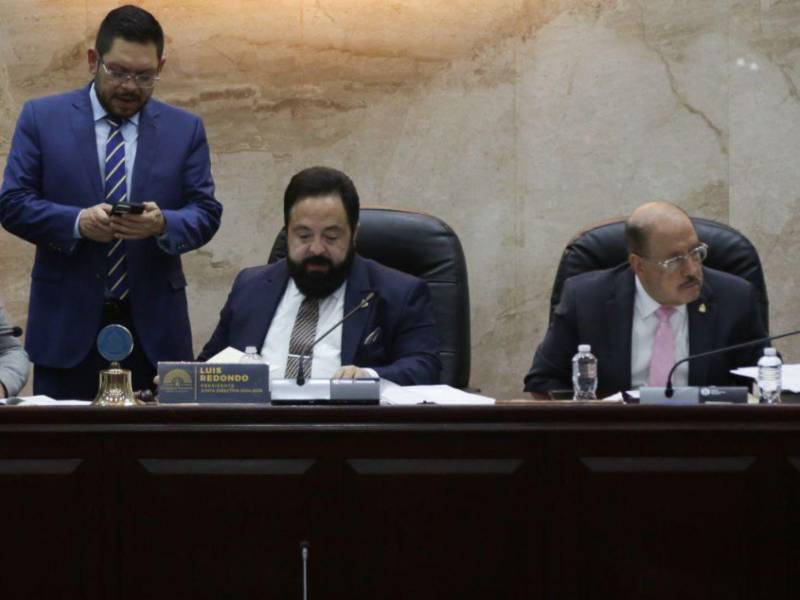 Como presidente del Congreso Nacional, Luis Redondo acumuló críticos, señalamientos y denuncias en su contra.