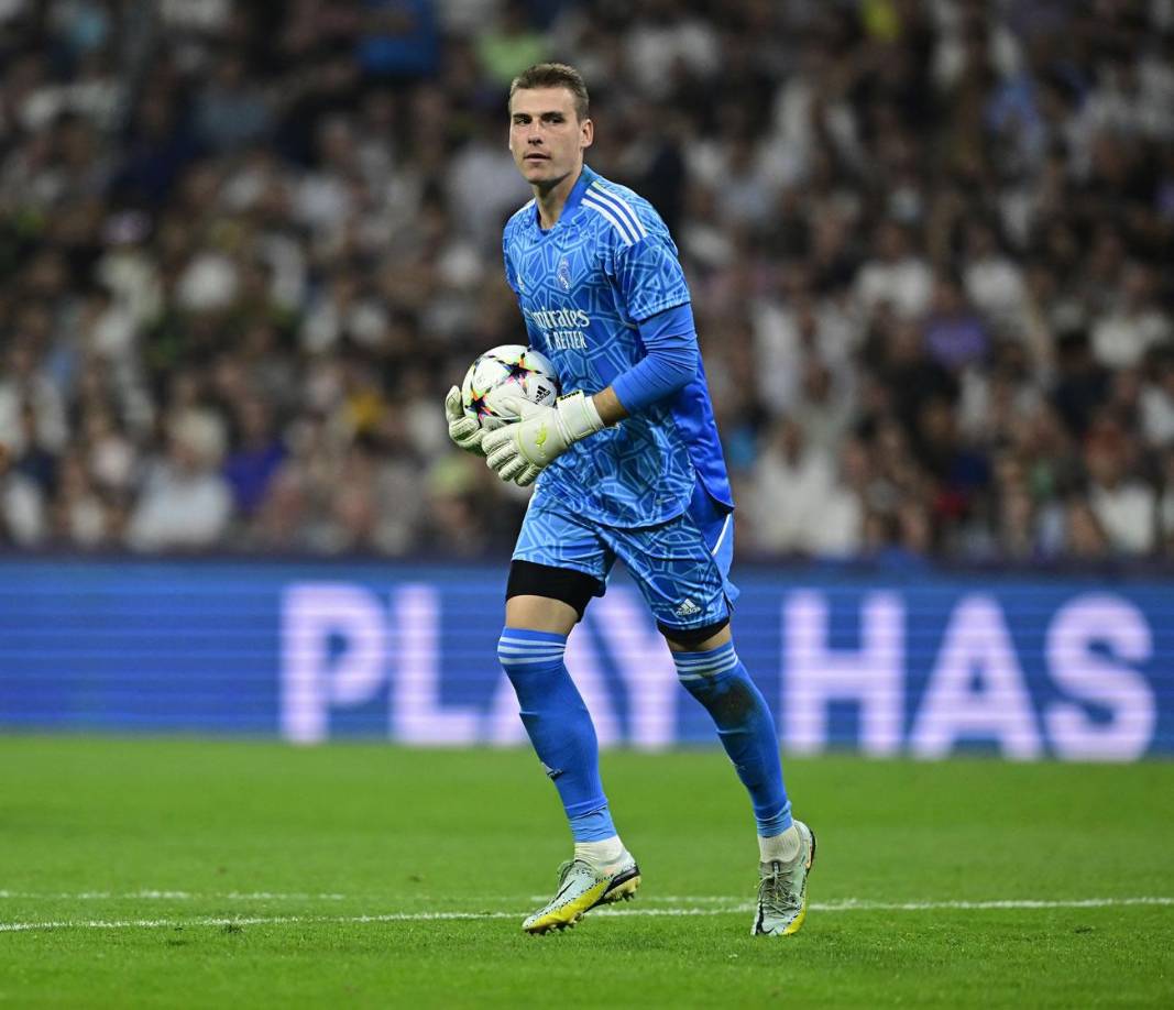 Andriy Lunin - El portero ucraniano es una de las novedades que presentará Real Madrid para el Clásico. Suplirá la ausencia de un Courtois.