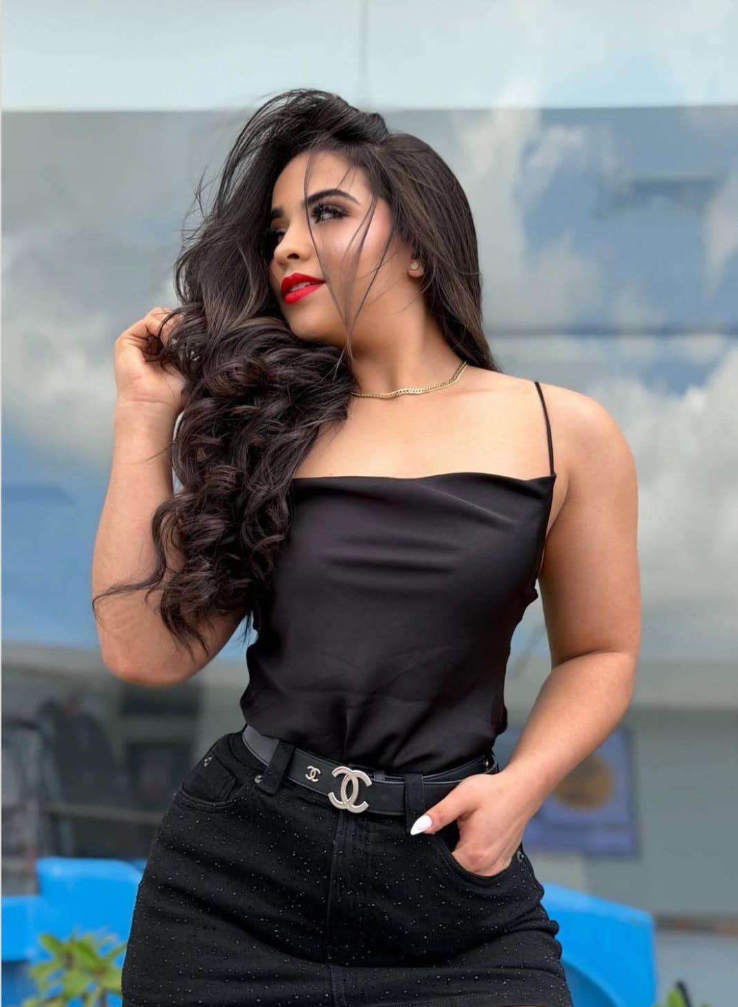 Ester Mendoza, la presentadora que conquista corazones en Honduras