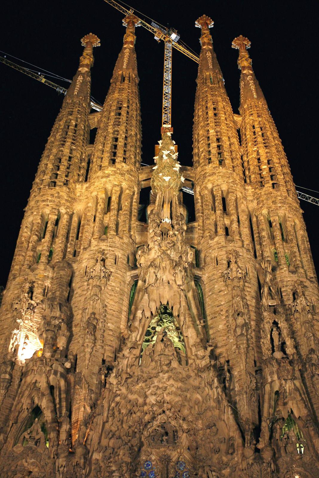 La Sagrada Familia, la interminable obra de Gaudí que bendecirá el Papa