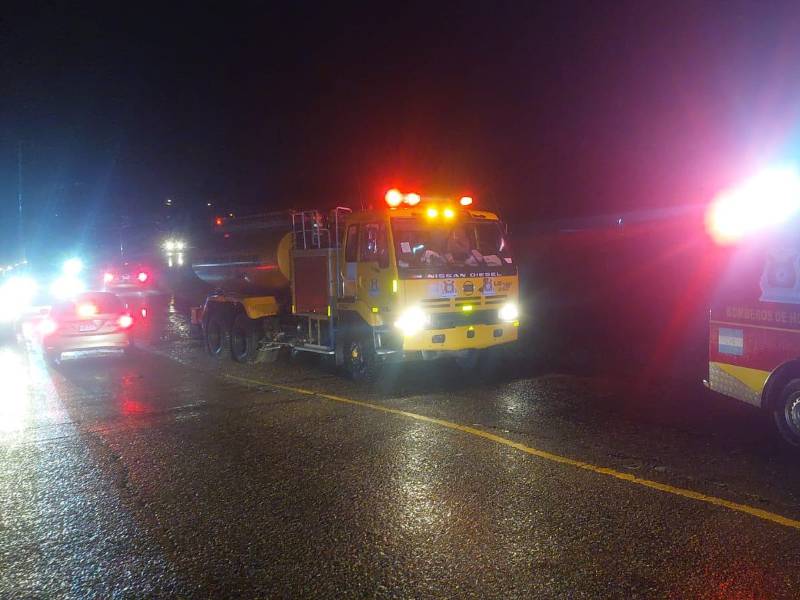Autoridades de rescate en el lugar de los hechos en La Ceiba.