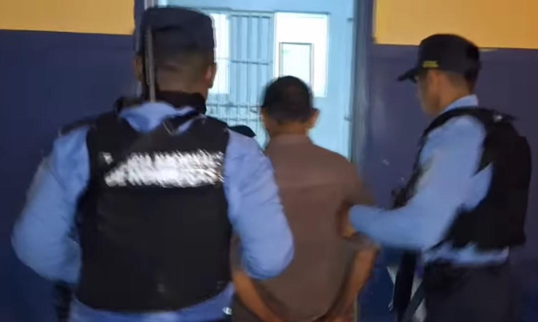 Capturan a hombre que abusó de su hija por 15 años y con quien tuvo cinco hijos