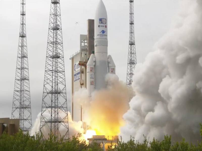 El cohete Ariane 5, que transporta la misión europea Juice a Júpiter y a sus tres grandes lunas oceánicas, despegó este viernes desde el puerto espacial en Kurú, en Guayana Francesa, a las 12:14 GMT.