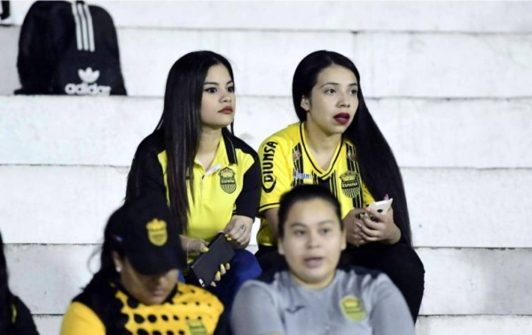 Ellas no se perdieron el partido del Real España en el Morazán.