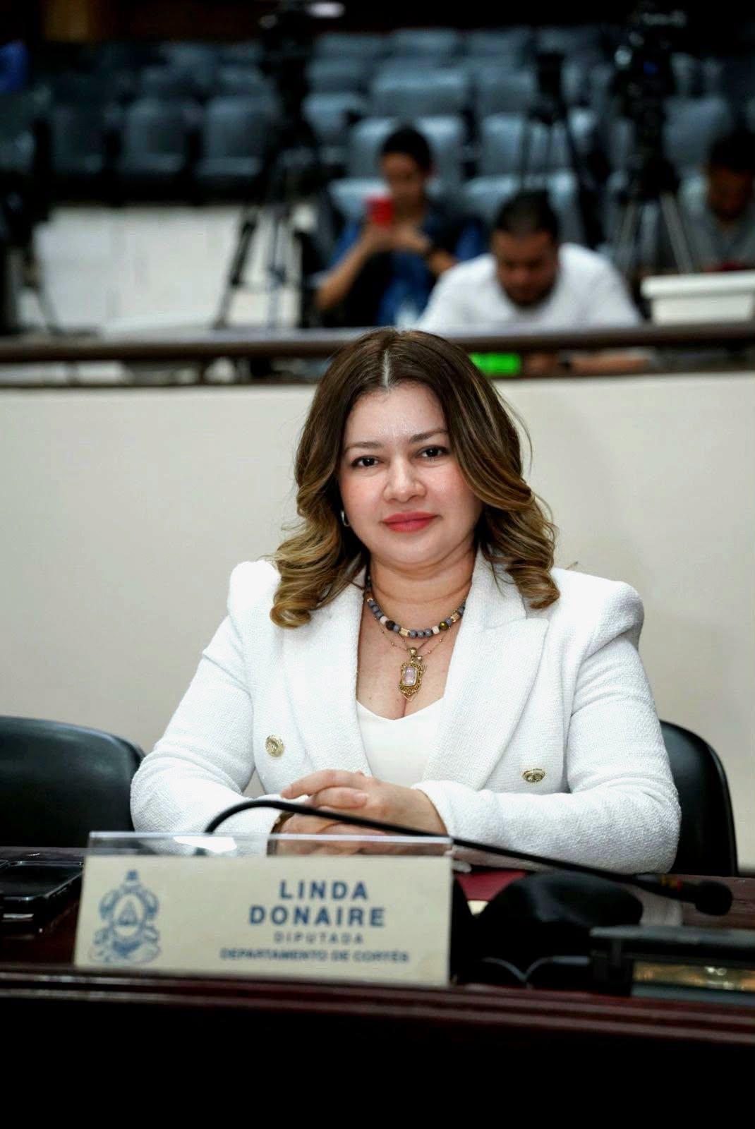 Del video viral a acusaciones políticas: Sherly Arriaga y Linda Donaire se enfrentan en redes
