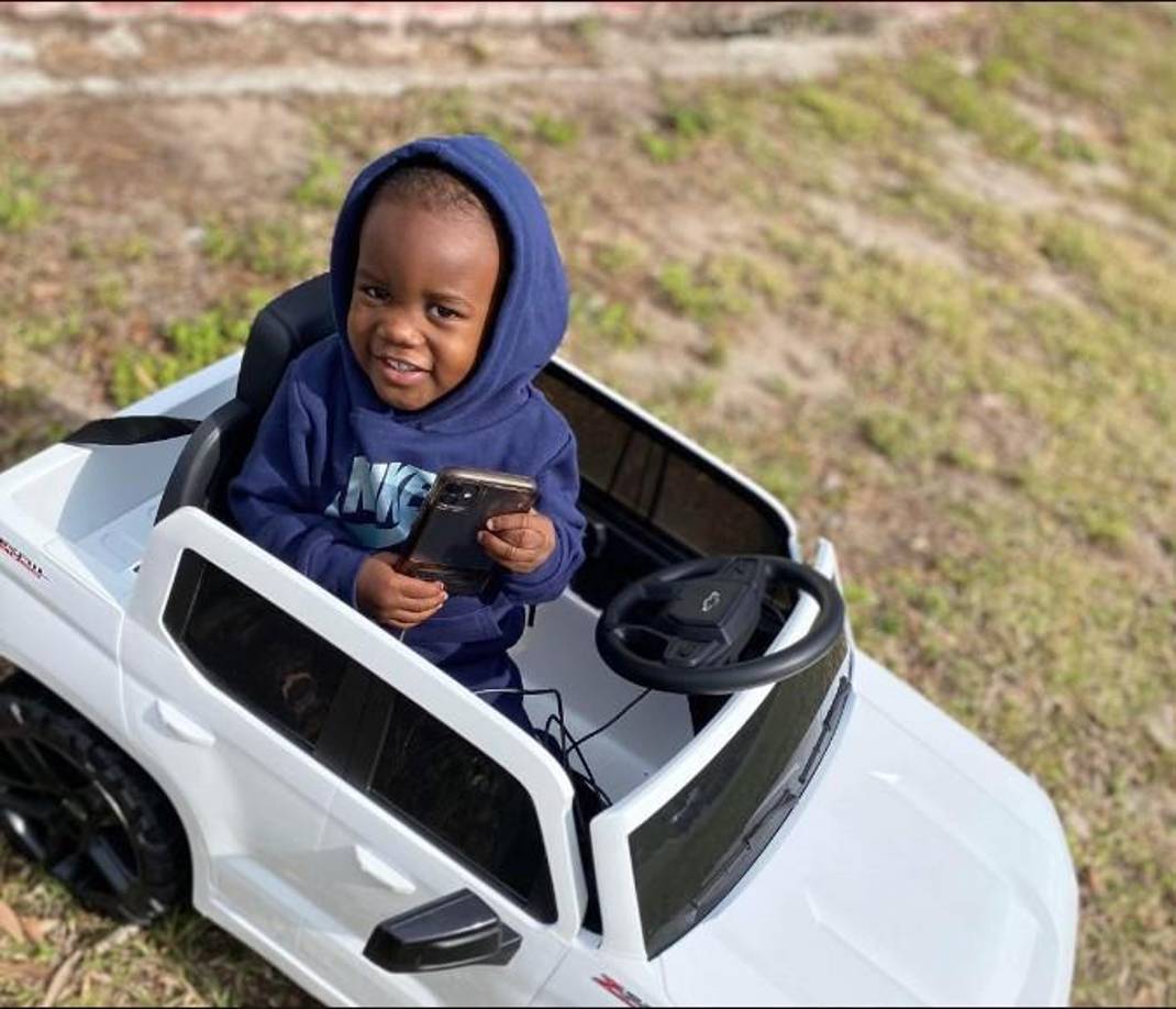 “Lamentamos que haya tenido que terminar de esta manera”, dijo Holloway durante una conferencia de prensa el viernes por la noche.