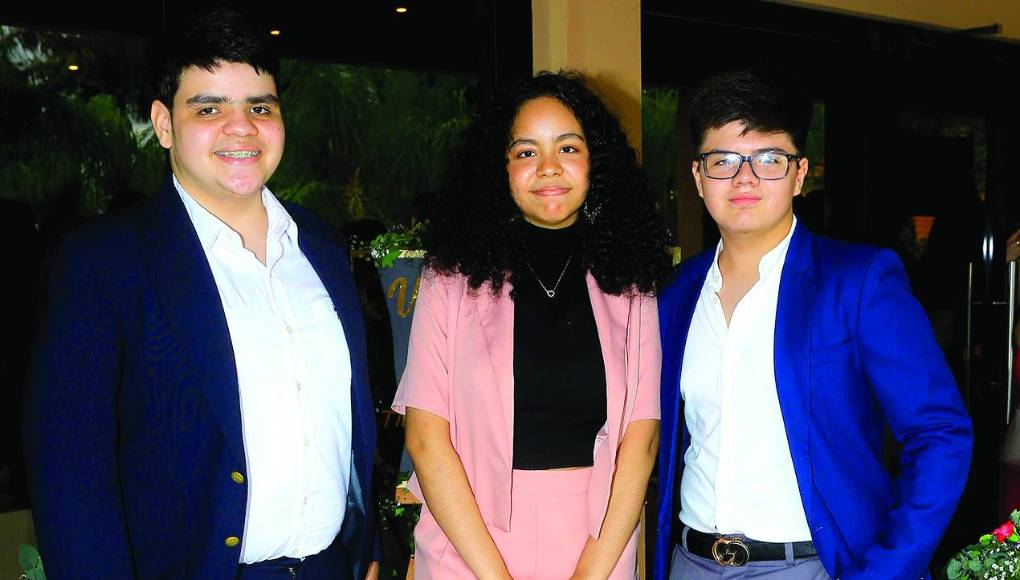 Carlos Alvarado, Monserrat Aguilar y Carlos Portillo