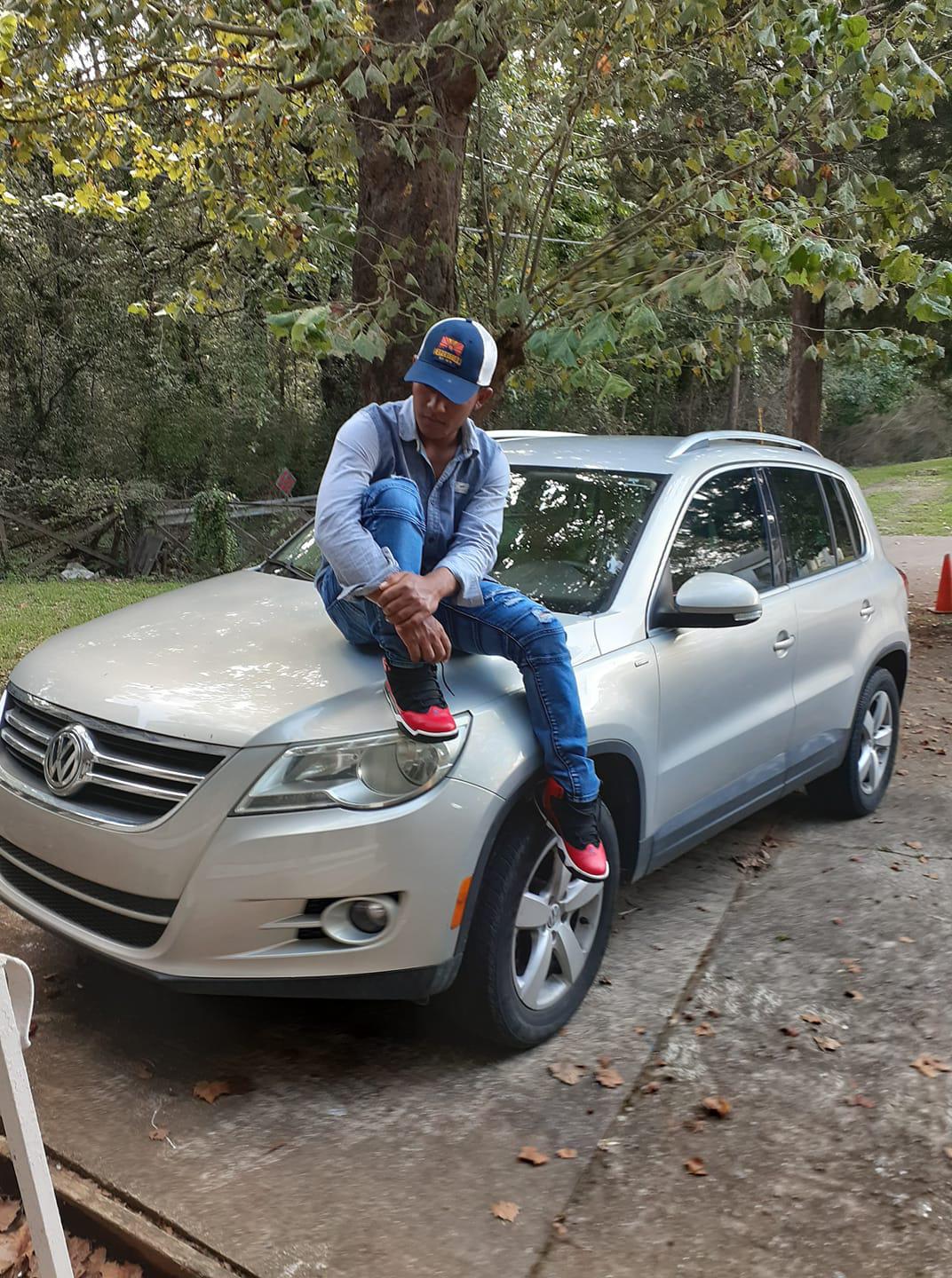 Hondureño y su hijo mueren atropellados en Alabama; el niño se salió de la casa