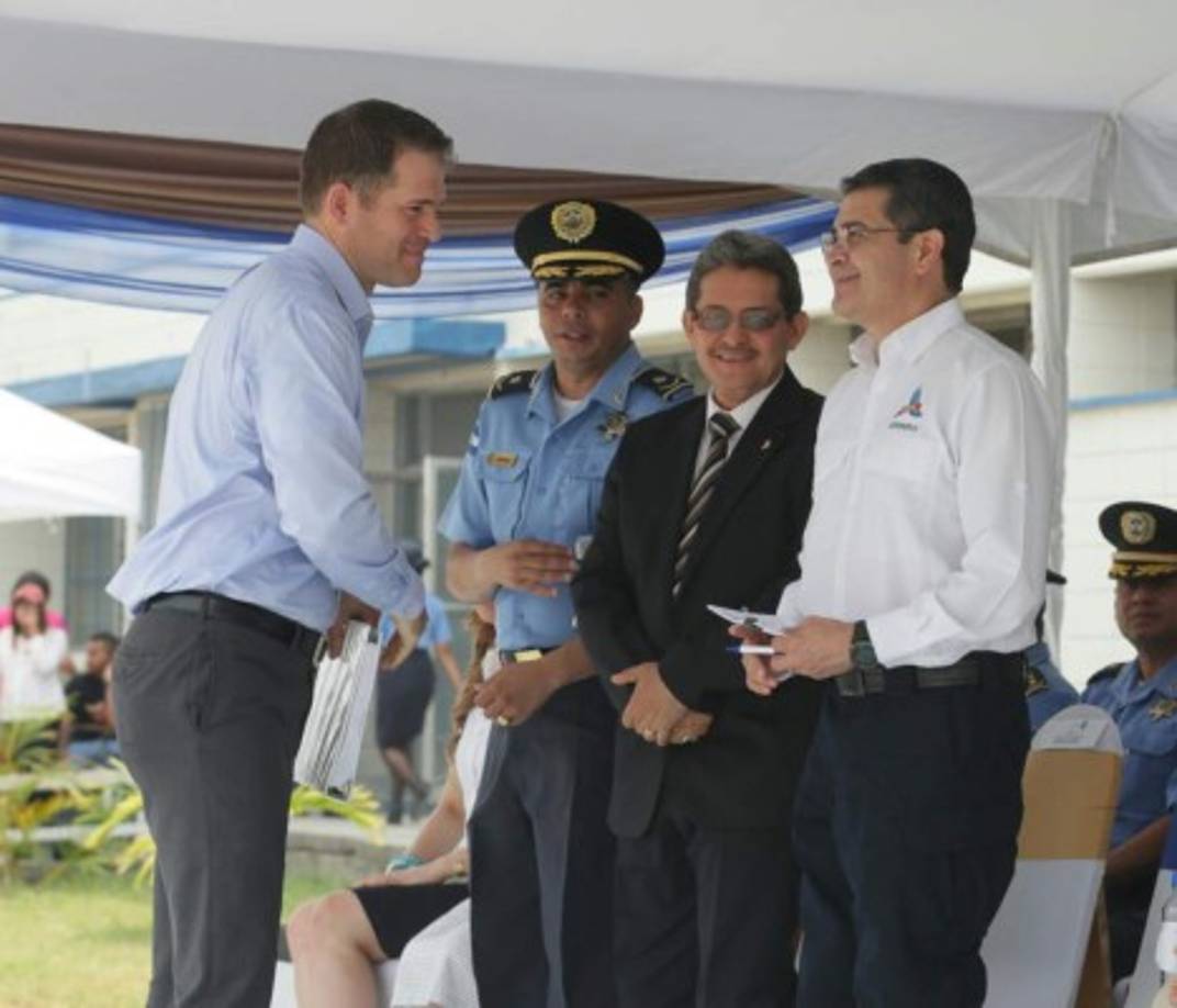 Hernández agradeció a la Embajada de EEUU, a los aliados de Colombia, a la Empresa Privada de Honduras, entre otros, por el apoyo en materia de seguridad.<br/>