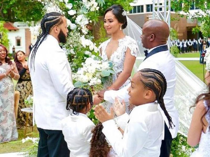 El pasado fin de semana, el cantante dominicano Emanuel Herrera Batista, más conocido como El Alfa, se casó con Alba Rosa, su pareja desde hace 17 años y madre de sus hijos, y anunció su retiro de la industria musical.