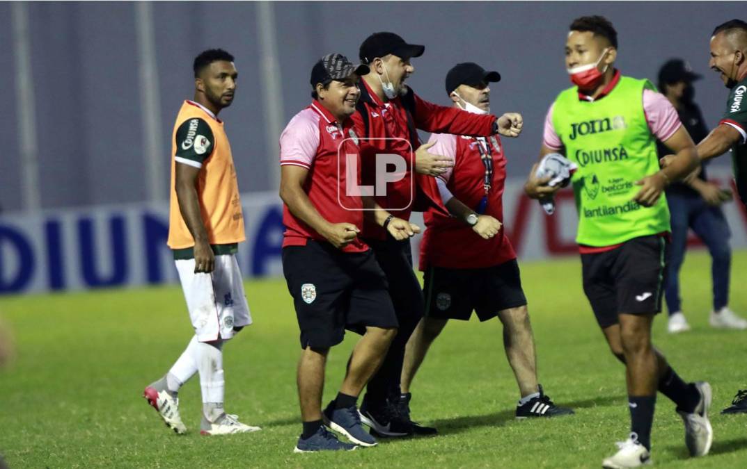 La alegría del ‘Tato‘ García al final del clásico que ganaron al Olimpia.