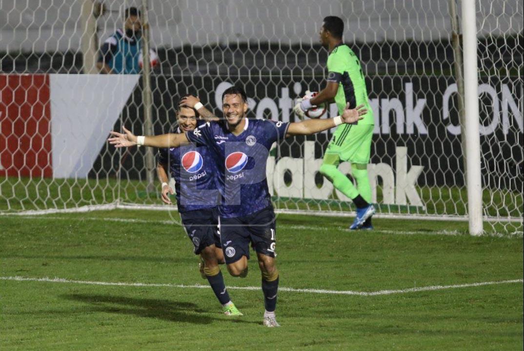 Ángel Tejeda se encargó de abrir el marcador.