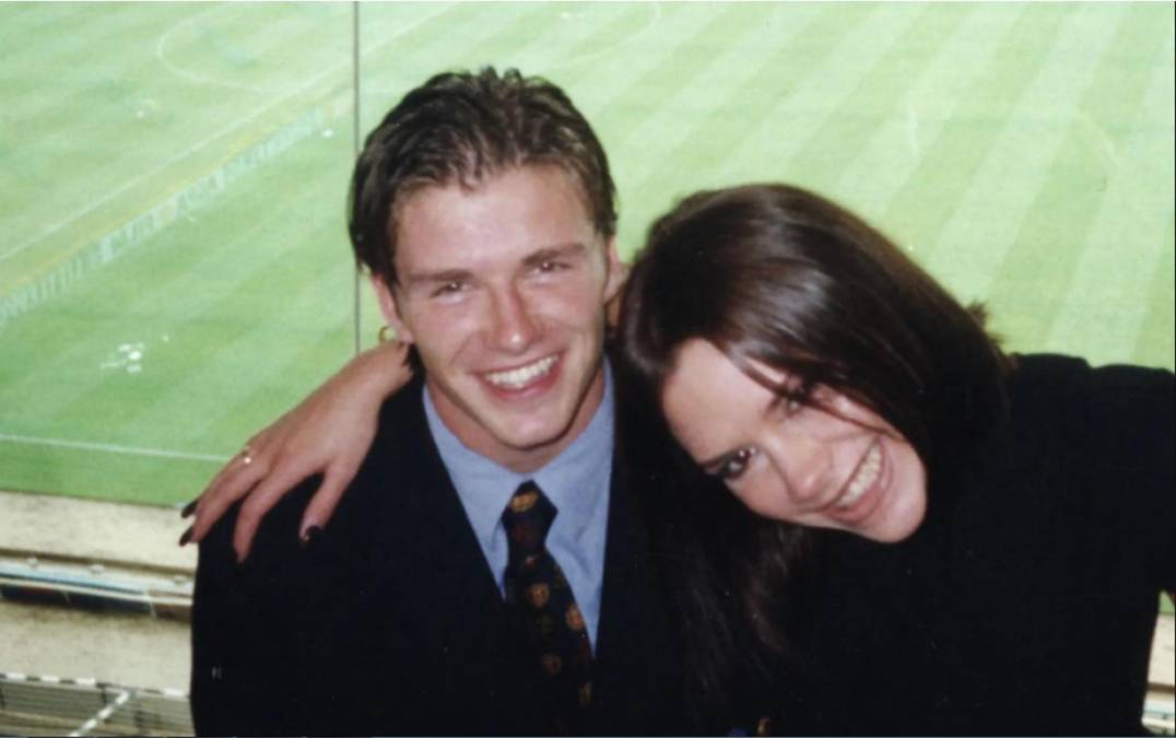 En el citado documental, titulado “Beckham”, que se estrenó el miércoles, la pareja no entra en detalles sobre ese tumultuoso periodo de su relación, cuando en 2003 se mudaron a España por el trabajo del entonces jugador del Real Madrid.