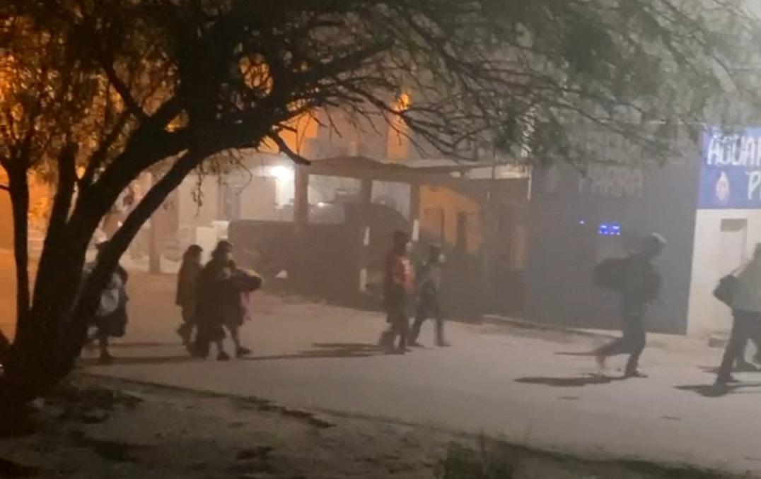 Evacuan a 3 mil migrantes por intoxicación tras incendio en Tamaulipas