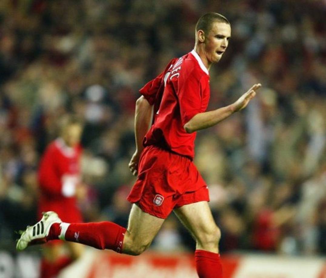 Anthony Le Tallec - El francés era componente de la plantilla de su selección en la Copa Mundial Sub-17 de 2001 en la cual salió campeón, convirtiendo un gol en la final ante Nigeria. Tras jugar en el Liverpool, Saint-Étienne, Sunderland o Le Mans, entre otros, ha terminado jugando en en el Astra Giurgiu de la Liga Rumana 1.