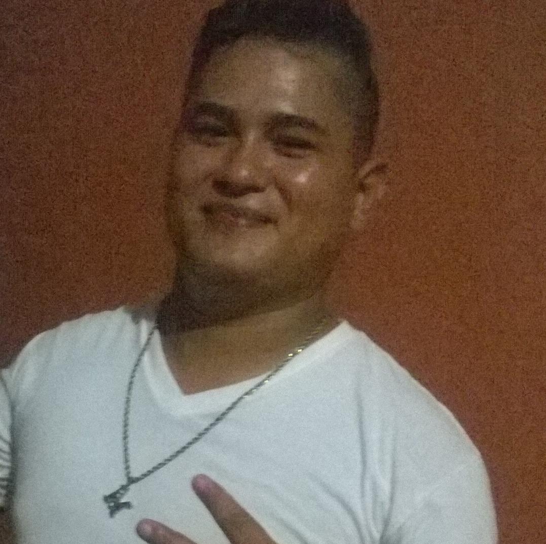 Muere motociclista al impactar con bus en desvío a San Manuel