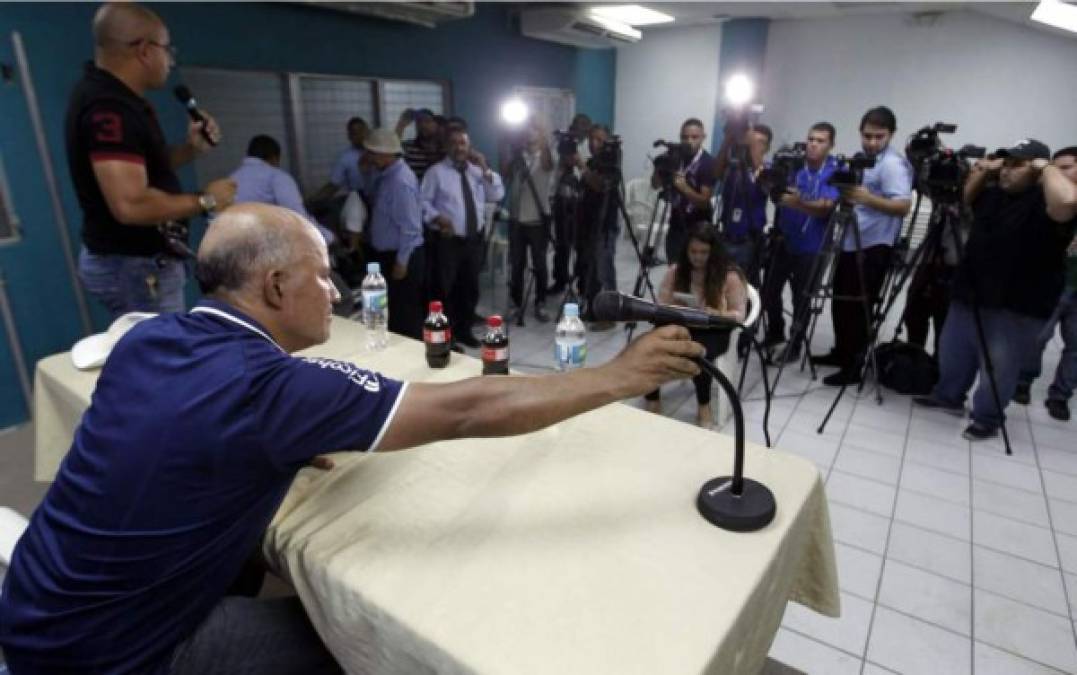 El entrenador de la Selección Nacional de Honduras, Jorge Luis Pinto, ha suspendido la conferencia de prensa que tenía prevista para este martes después del entrenamiento del equipo en el estadio Olímpico. De manera sorpresiva, se anunció que el técnico colombiano no iba a ofrecer la rueda de prensa.
