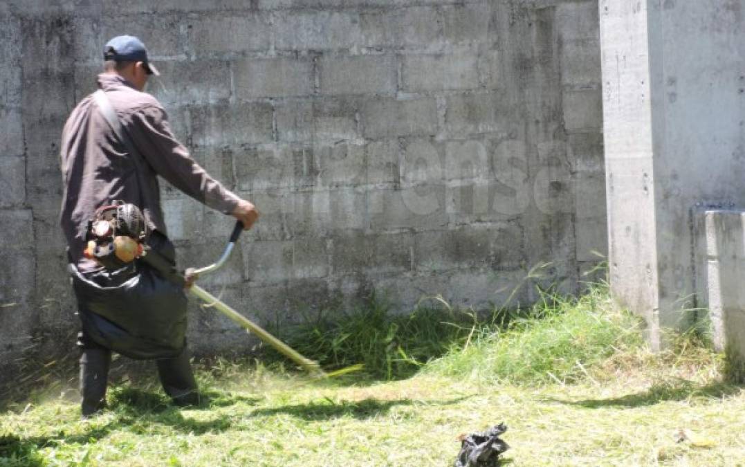 La alcaldía de Roatán puso a trabajar en apuros a todo su personal para cumplir con las exigencias del encuentro de la jornada.