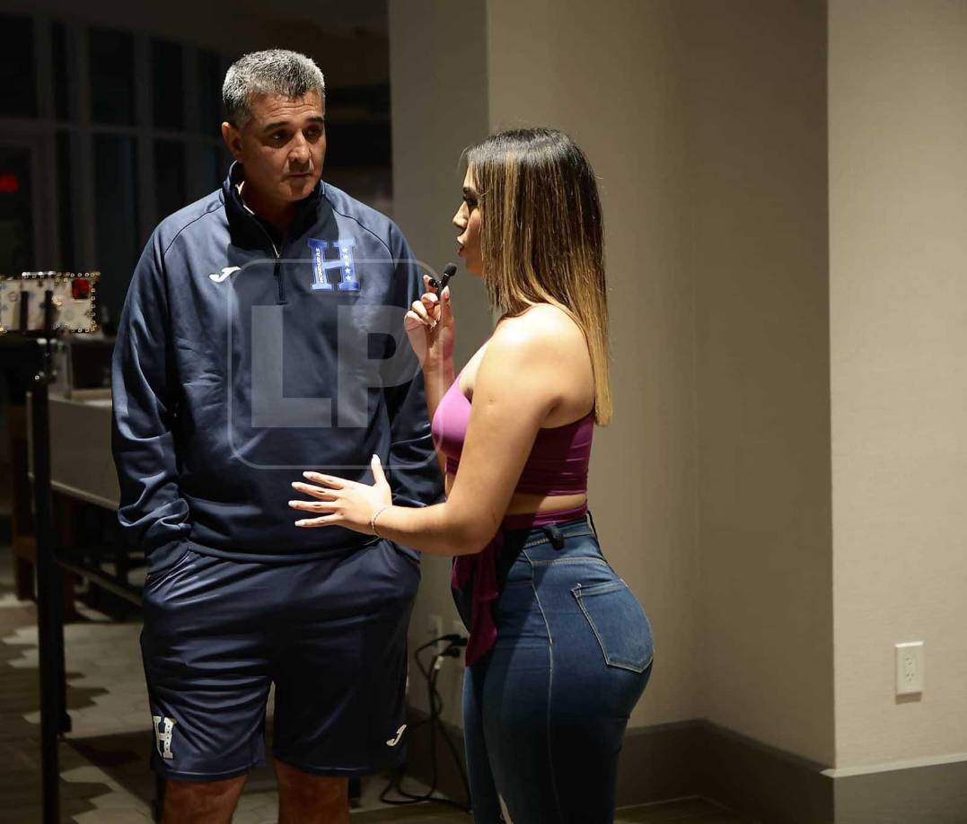 Diego Vázquez de forma muy amena atendió a Cristel Osorio y le concedió una entrevista.