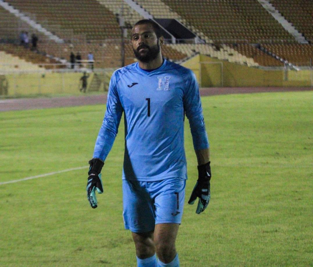 Edrick Menjívar, con cara de pocos amigos al final del partido.