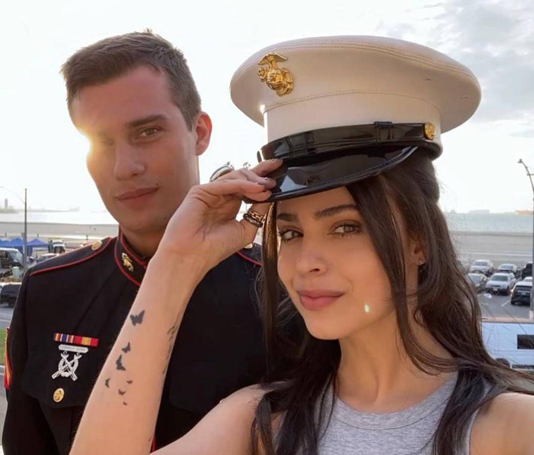 Sofia Carson, en una entrevista para la revista ReMezcla, dijo que pidió que el primer encuentro sexual entre Cassie y Luke fuera una escena de “total intimidad y vulnerabilidad”. Hasta solicitó que se eliminara una escena sexual incluida en el guión. Acertó, las tiernas escenas entre los personajes conectaron con la audiencia.