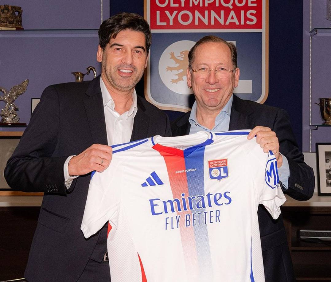 El entrenador portugués Paulo Fonseca, destituido del Milán hace un mes, firmó hasta 2027 como nuevo entrenador del Olympique de Lyon, en sustitución del francés Pierre Sage, informó este viernes el club del Ródano.