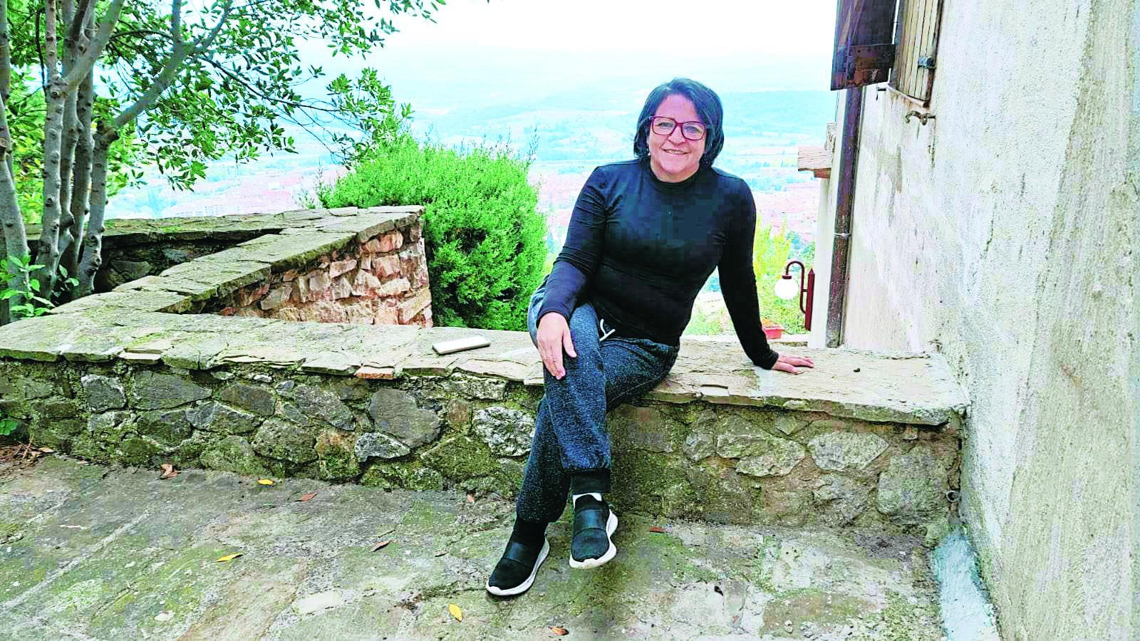 María Isolina Oviedo es pedagoga, pero ante la falta de empleo decidió emprender.