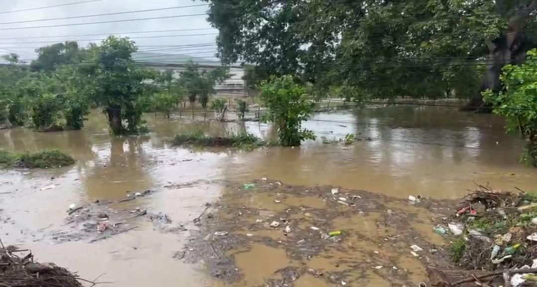El Progreso, Yoro, bajo el agua; lluvias dejan calles incomunicadas