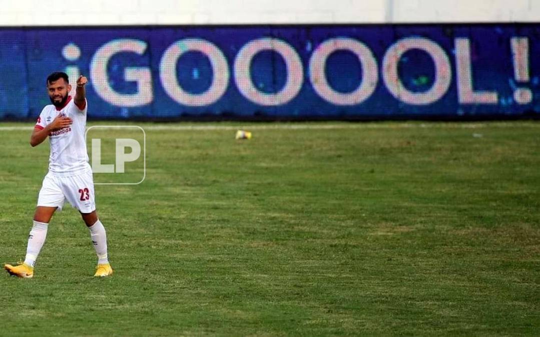 Jorge Álvarez le dedicó el gol a los suyos.