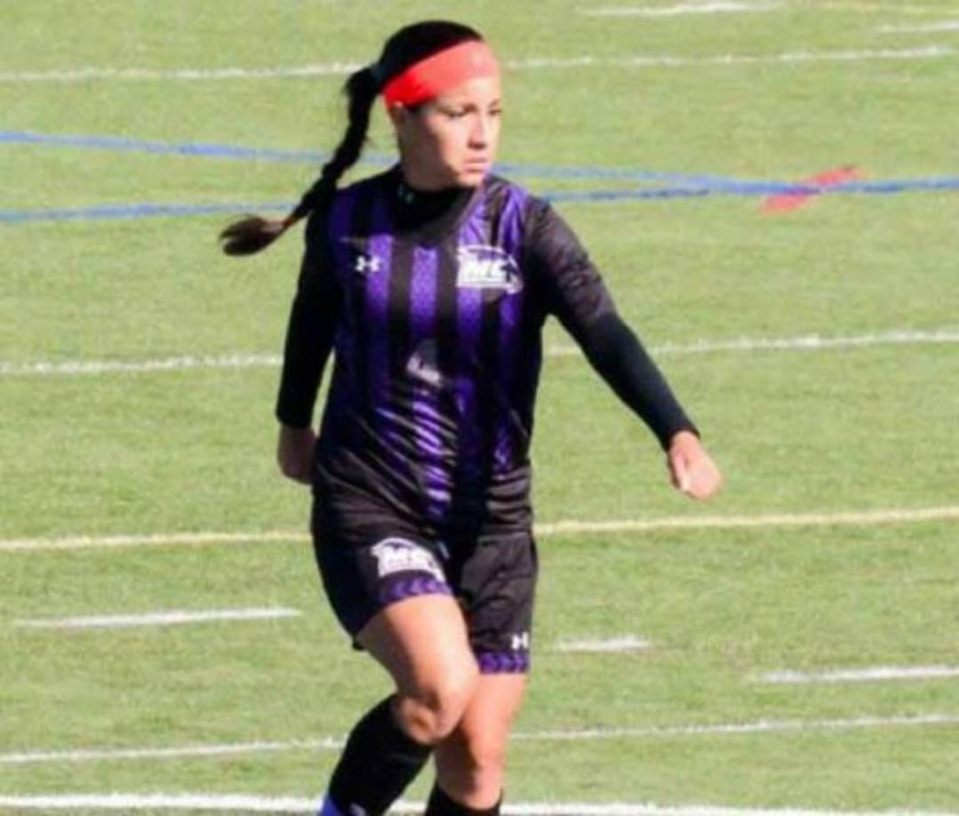 Ella es Gabriela Fenández, otra de las bellas futbolistas hondureñas.