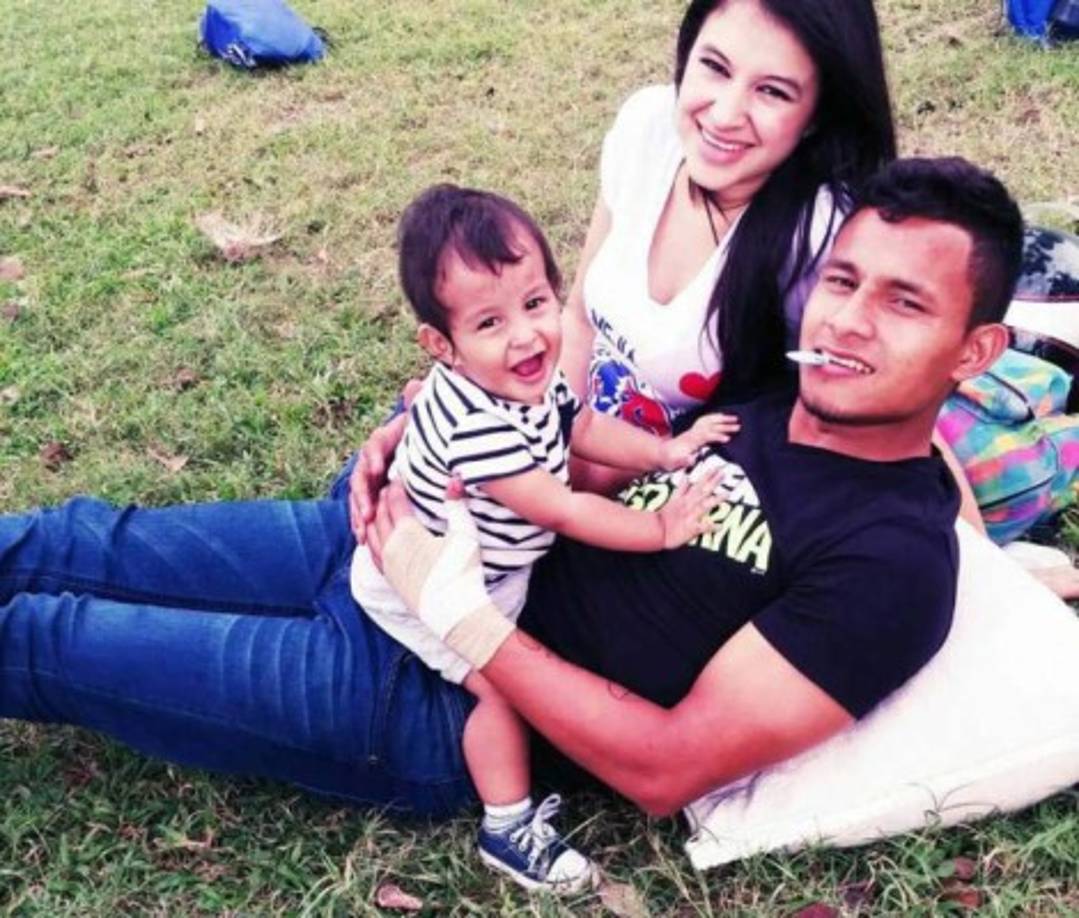 Germán Mejía: El mediocampista del Olimpia junto a su amada familia.