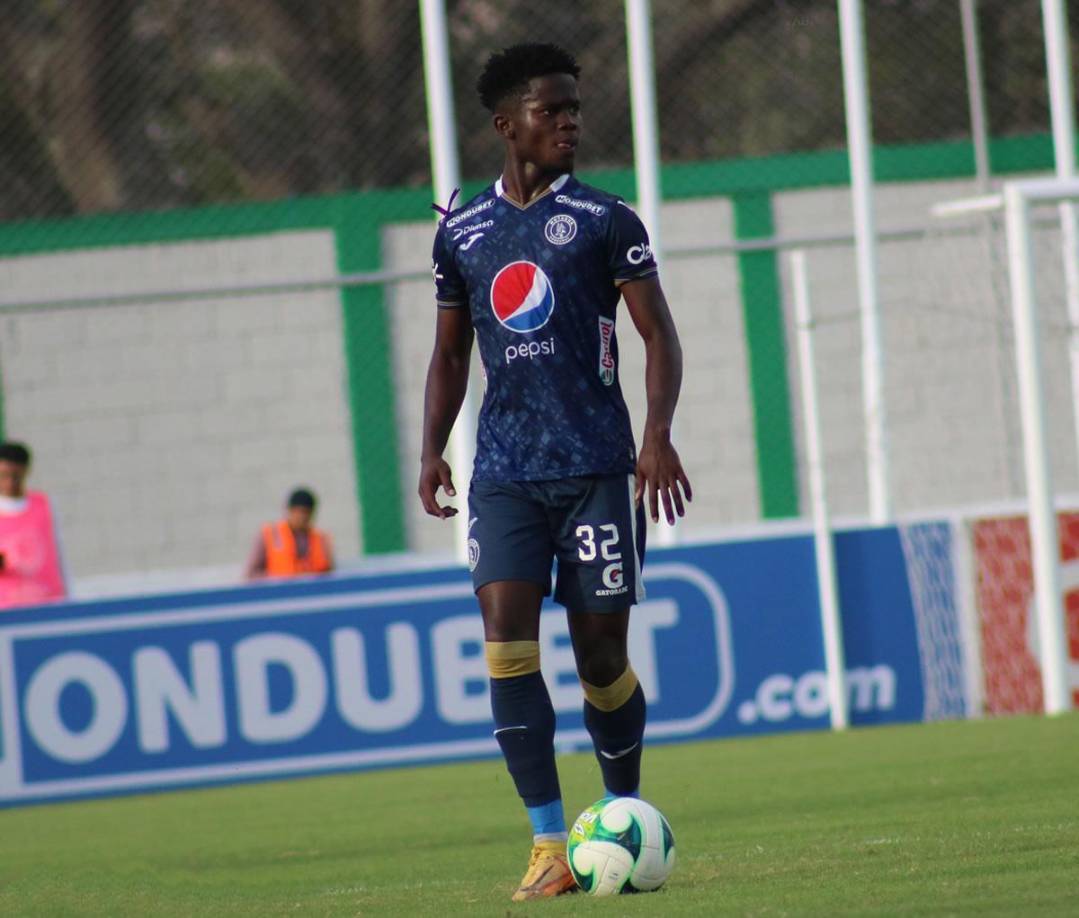 Jonathan Núñez - La evolución de este mediocampista lo hace ser titular de forma constante y ante Tigres, saldrá como estelar.