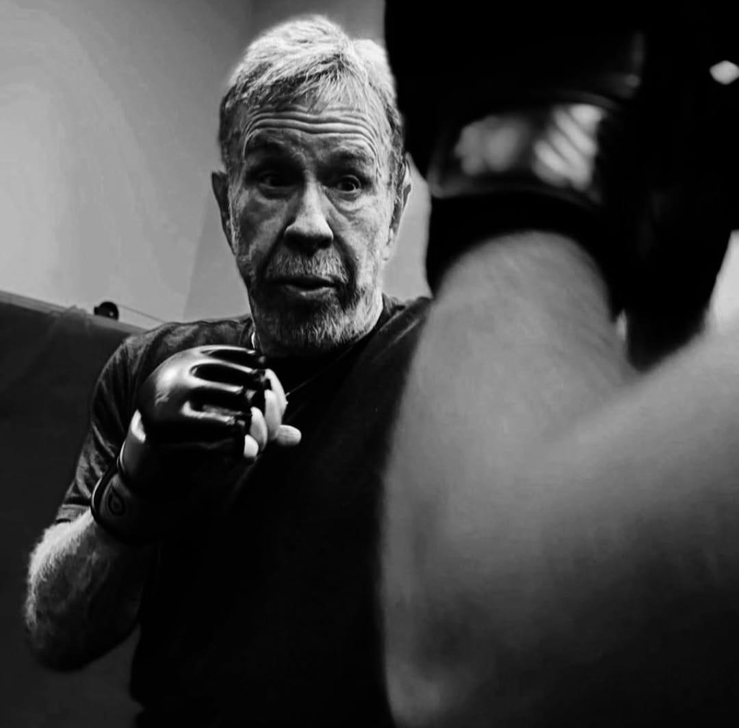 Chuck Norris: 85 años y un físico que desafía al tiempo