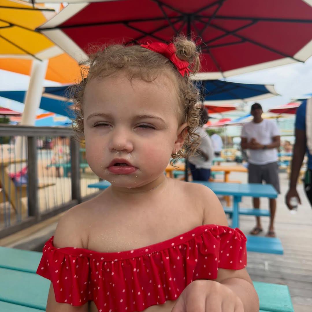 ¿Quién es Aiunii? la bebé que se hizo viral por bailar con su papá reguetonero