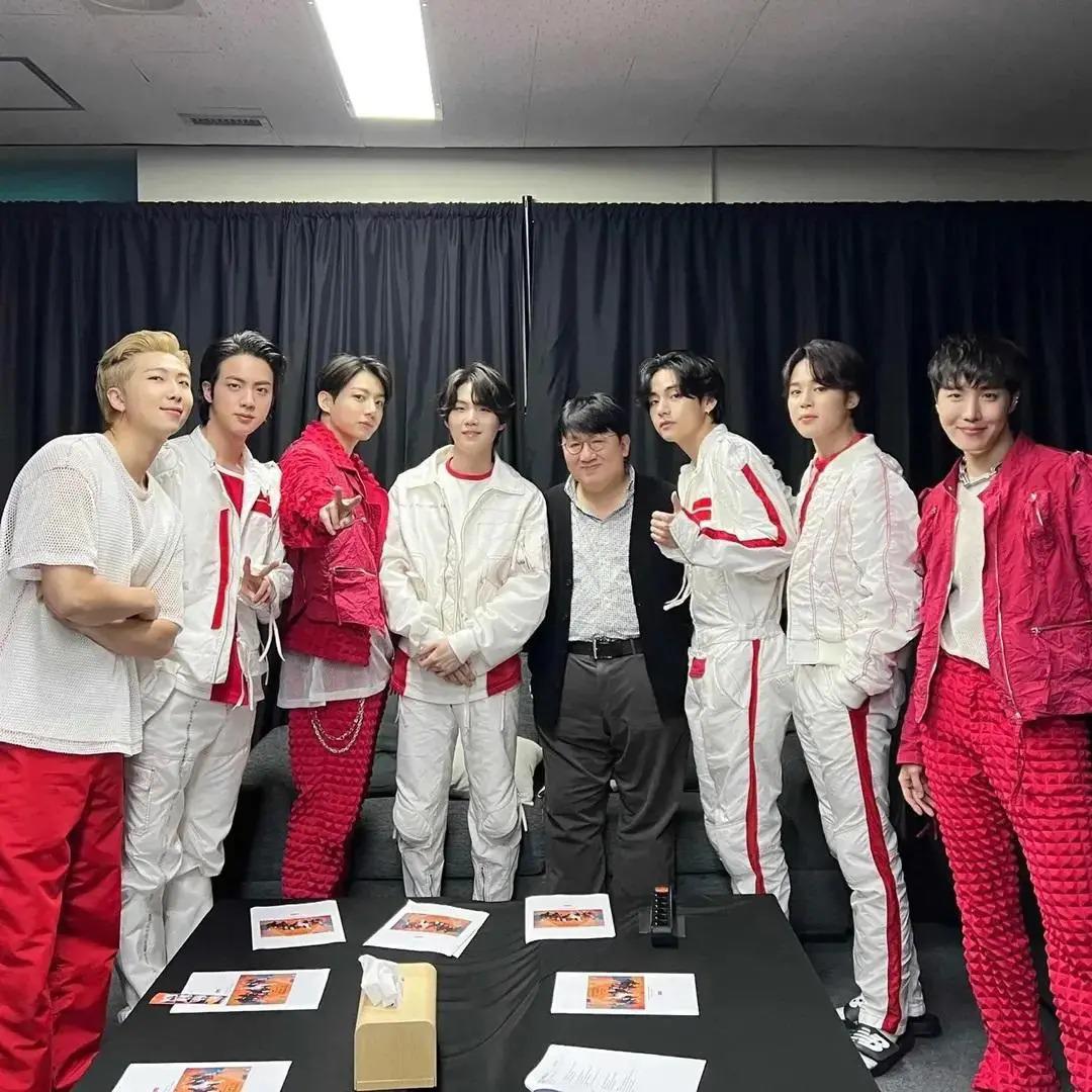 BTS se reunirá con Sheinbaum y saludará a fans desde el Palacio Nacional