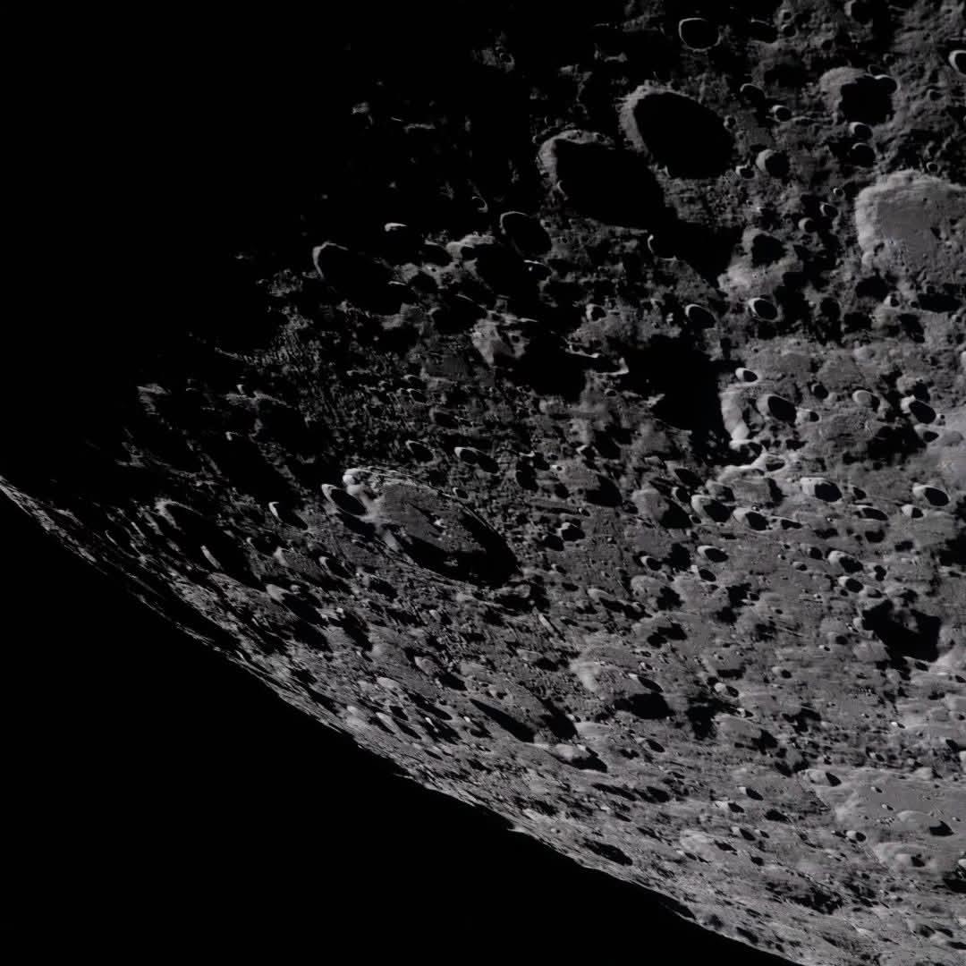 Artemis II revela fotos inéditas del lado oculto de la Luna desde Orion