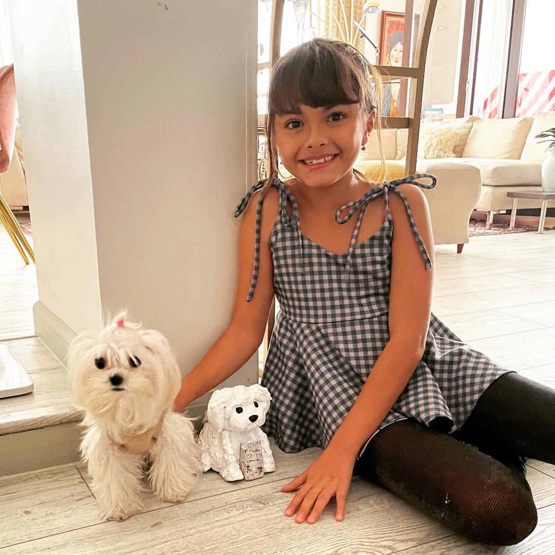 Hija menor de Cristian Castro sorprende en redes sociales, ¡toda una señorita!