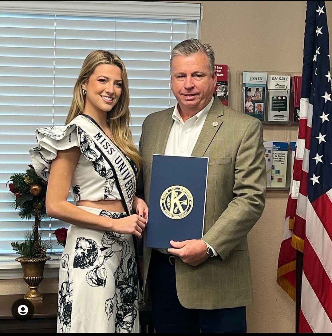 Miss Honduras 2022 es condecorada en Estados Unidos