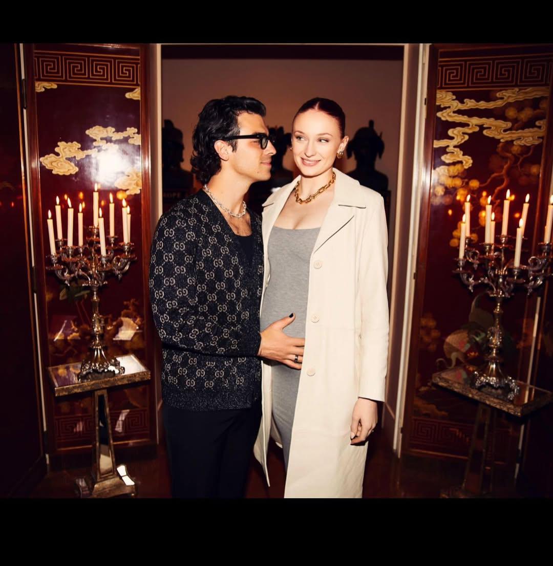 Chris Martin y Sophie Turner desatan rumores de romance