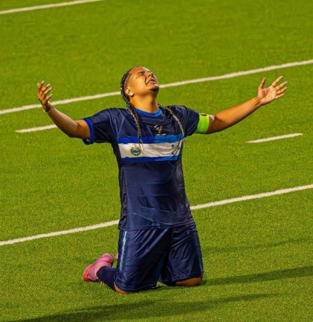 Davis Flow recibe sorpresa de Elsa Oseguera y apagan rumores de ruptura