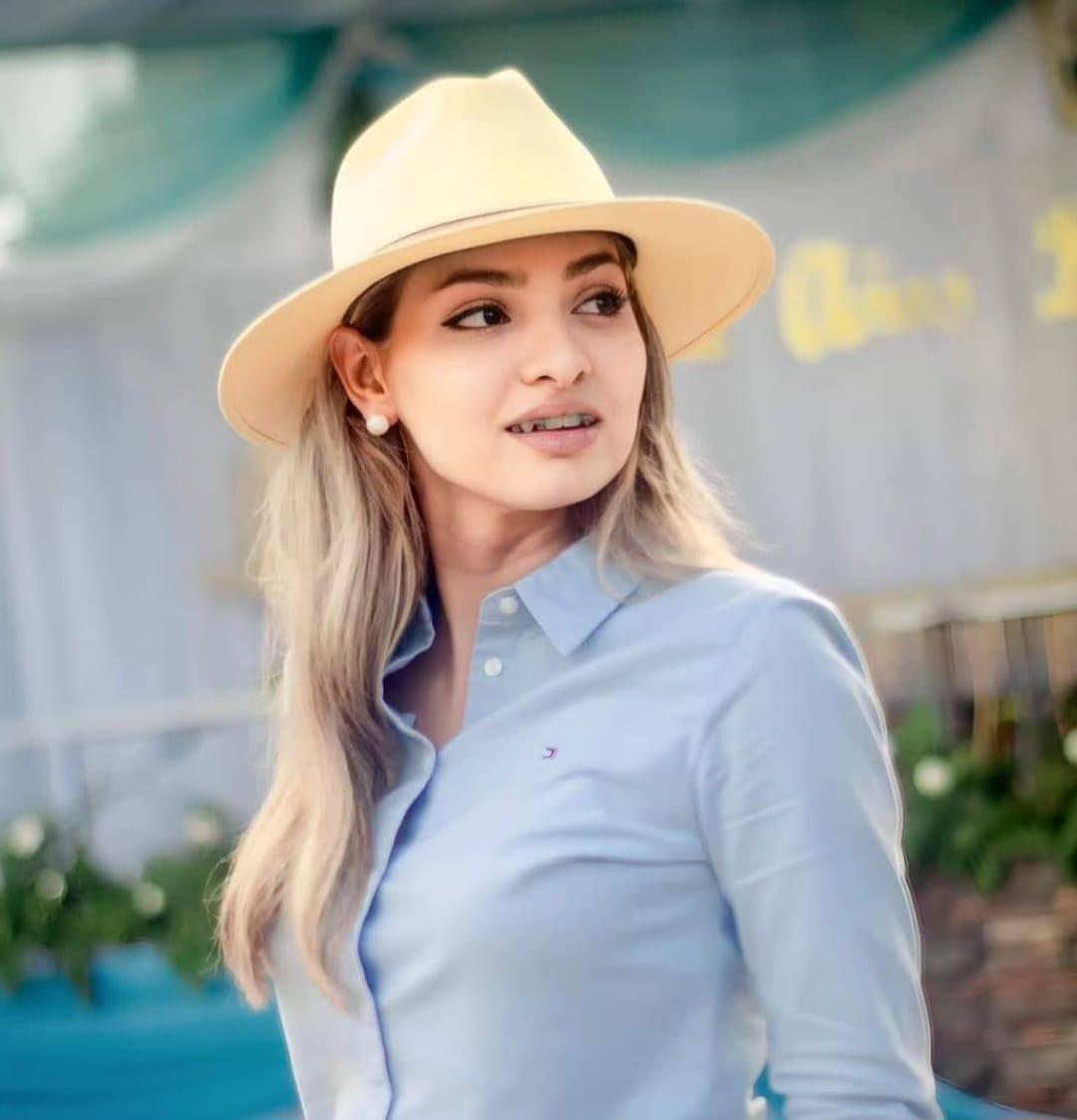 Periodista hondureña sufre accidente: La historia sería otra