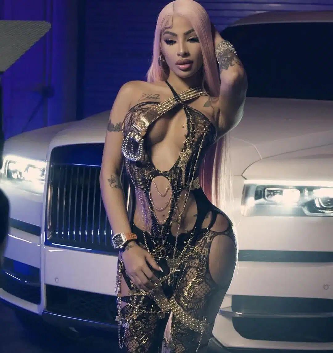 Yailin “La Más Viral” inaugura una iglesia evangélica en Santo Domingo