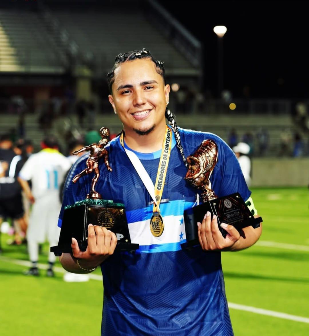 Supremo afirma que Davis Flow apoya más a Salma Flores que a su hija