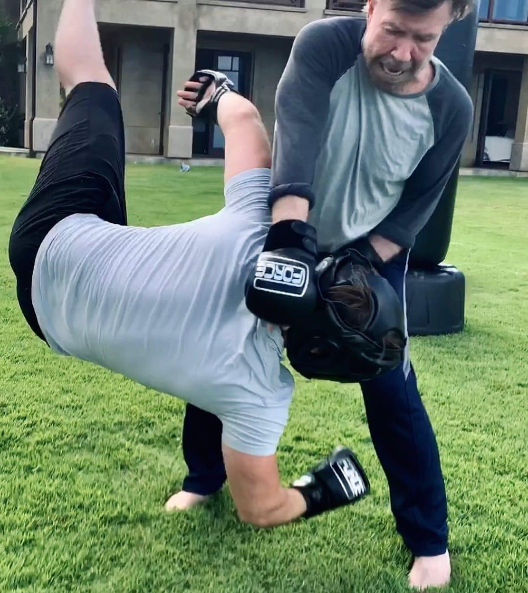 Chuck Norris: 85 años y un físico que desafía al tiempo