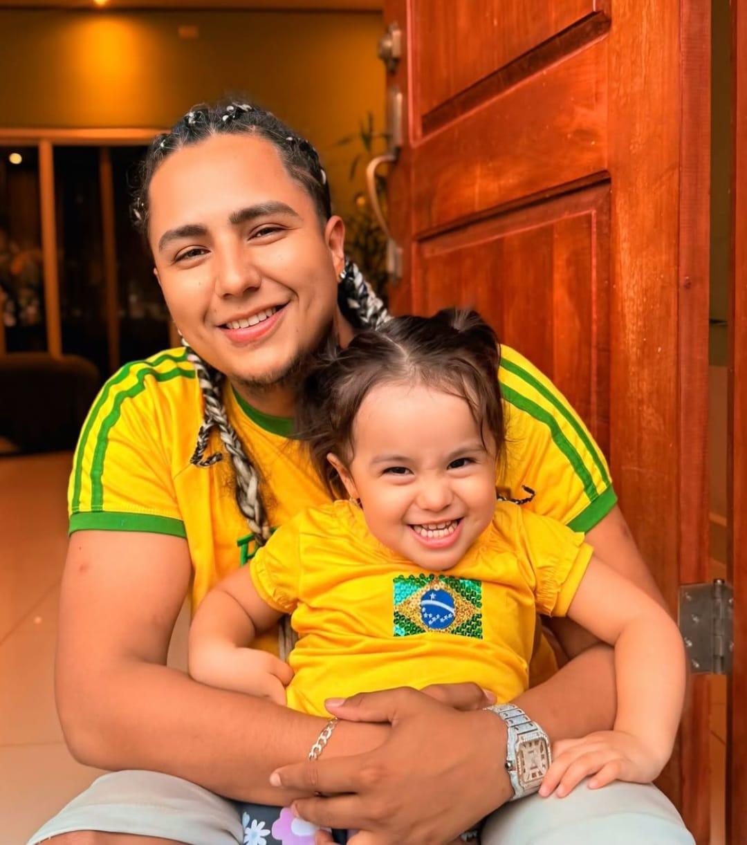 Davis Flow recibe sorpresa de Elsa Oseguera y apagan rumores de ruptura