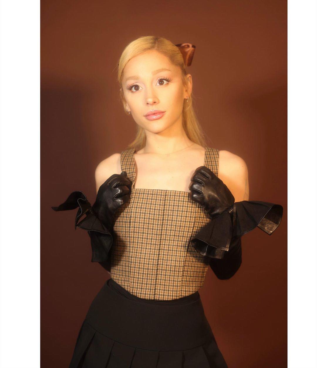 Ariana Grande revela los momentos más oscuros en su carrera: estrés, ansiedad y  depresión