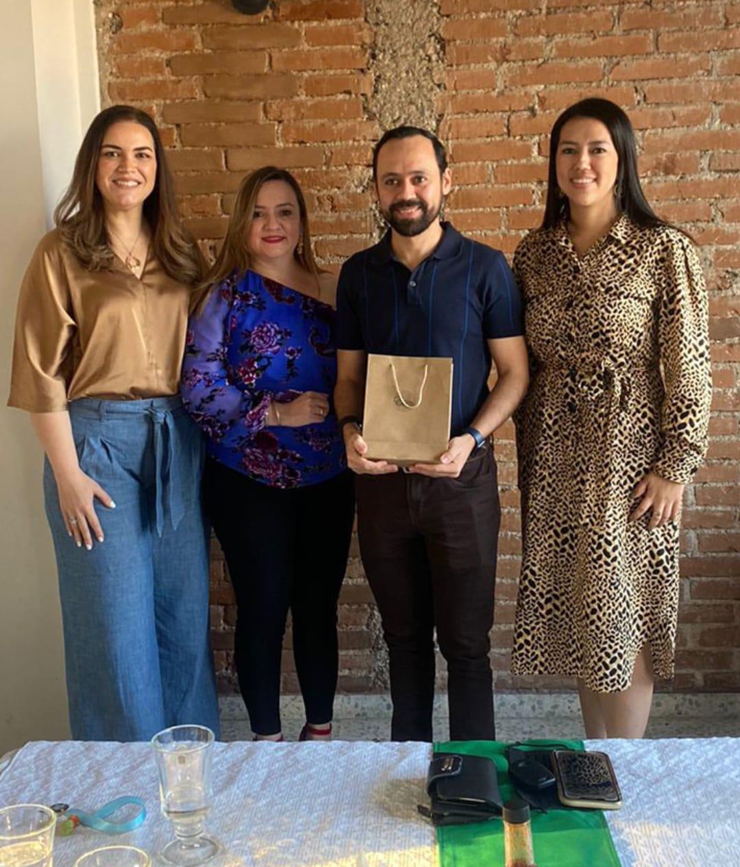 Víctor González Dubón presenta su libro “El último día”